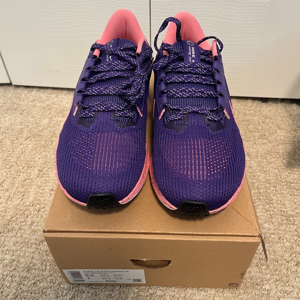 NWT Nike Women's Air Zoom Pegasus 40 Size 8.5 Court Purple/Coral Chalk-White
